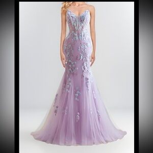 Lavender Lace Appliqué Mermaid Prom Dress with Spaghetti Straps size 10